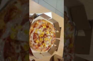 Pan pizza ....tasty veggies and cheese... #food #Italian food # #pizza #pennepasta