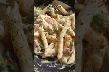 Creamy & cheesy white sauce pasta #shorts #youtubeshorts #whitesaucepasta #pasta #cheesy #yummy