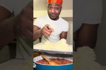 Gigantic garlic bites with a classic lasagna #dinner #shorts