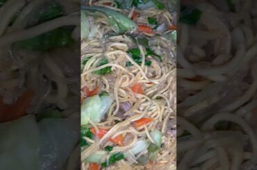 pansit😋 #shortvideo #recipe #cookingshorts #food #pansit #pinoyfood #foodie #shorts #italy