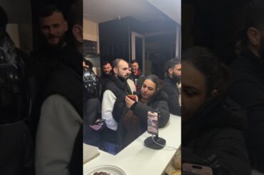 It's Very Delicious 😍 #trending #trendingshorts #shortfeed #food #foodie #youtubeshorts #italy #cake