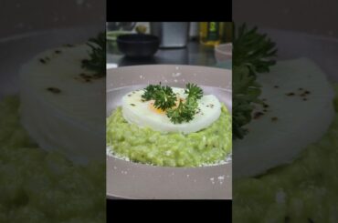 Piselli Risotto on topping with Sunnyside up.....#howtomakewhitesaucepasta #cooking #italianrecipes