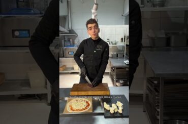 Готовлю пиццу! #Салаты  #шеф #кухня #готовка  #рецепты #еда