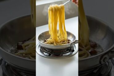 Spaghetti Carbonara ASMR 🍝 | Creamy Italian Pasta Sounds #asmr #italianfood #spaghetticarbonara