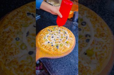 #streetfood #food #cloudkitchen #pizza #tamannapraveenvlogs #zomatopartner #pizzastreetfood #pizzalo