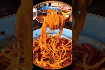 Spaghetti Aglio, Olio e Peperoncino A sicilian specialty has a lil kick  #sicily #italy #food