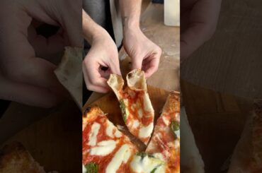 PIZZA NAPOLETANA PRONTA IN GIORNATA 🍕❤️ #pizza #adv