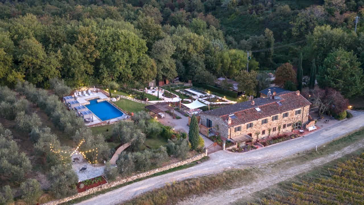 Touring Villa Gran Sogno with Breathtaking Vineyard Views Touring Villa Gran Sogno with Breathtaking Vineyard Views