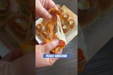 Pull Apart Pizza Sliders 🔥🔥              #youtubeshorts