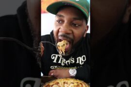 Check out the Mac Shack for some awesome Mac & Cheese #macandcheese #brooklyn #nyc