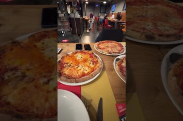 Real Italian pizza with me in Italy