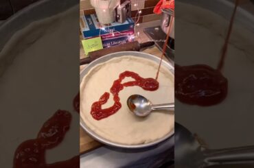 I made a Pizza which will make you fall in love with Mee🤪❤️🤭 #butterchickenpizza #deliciouspizza