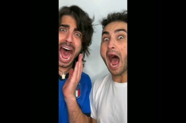 How to cook Hawaiian pizza #roblox #cooking #pineapple #pizza #hawaiifood #memes #italy