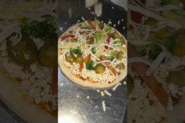 Loaded Veggies Pizza cloud kitchen Day 70 #italianfood #video #deliciouspizza #veggiepizza #yt