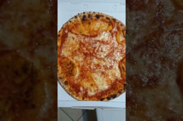 Пицца на вынос. Италия. #italy #pizza