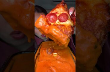 TRYING PIZZA & BUTTER CHICKEN FOR THE FIRST TIME 😯 #shorts