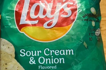 Lay’s sour cream & onion flavored chips - Full Review￼