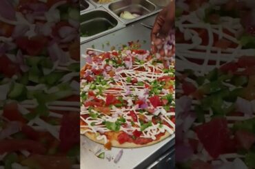 Aaj Banayi Yummy Special Veg Pizza 🍕 | Tiger Style | Full Topping#vlog#streetfood#pizza