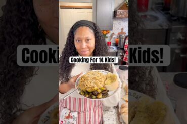 Mom of 14 vs 5 LBS of Pasta 🍝 #shorts #bigfamily #dinnerideas #cookwithme #momof14