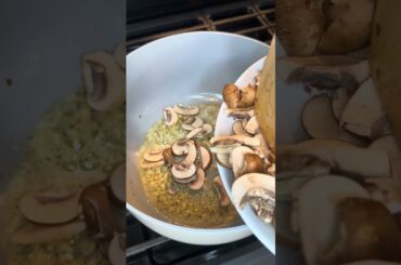 Clearing out my fridge | Alfredo Pasta with Italian sausage 😋 #cooking