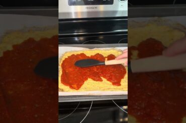 #healthypizza #proteinpizza #chickenpizza #pizzaprotein #groundchicken