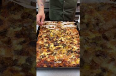 PIZZA DE ASSADEIRA COM PORCHETTA