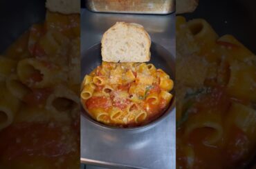 Pomodoro paztaa 🇮🇹🇮🇹#italy #napoli #italyfood #food