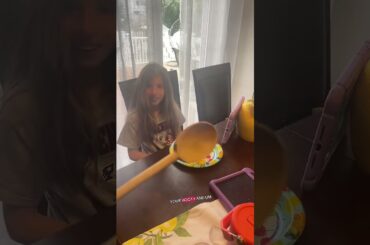 How to cook with a wooden spoon…#italiancooking #funny #growingup