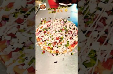 yummy special pizza 10:30 baje ka order aaya 🍕🍕🍕#pizza #foodie #viral #shorts#blogger #trending