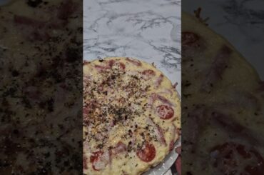 лаваш,яйца и горсточка сыра #рецепты #пицца  #рецептыизлаваша #домашняяеда #быстраявыпечка  #еда