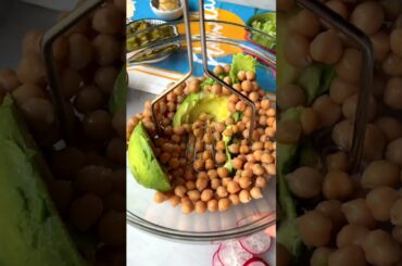 Chickpea Avocado Salad (no mayo)