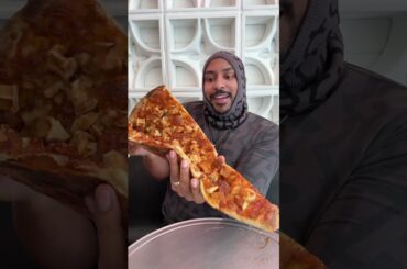 $150 Two-Foot Pizza… Is This the Biggest Slice in the World? 🍕😳