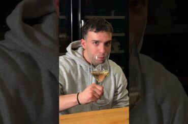 Quando uno sguardo vale più di mille parole 🤯🍷 #winelover