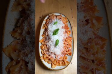 J’ai fait des Farfalle à la Sauce Tomate comme en Italie 😎