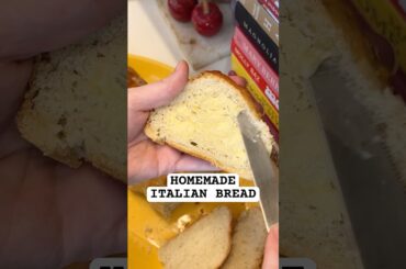 Homemade Italian Bread, so easy to make! 😋 #recipe in the description