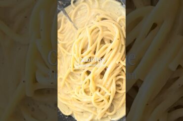 Cacio e Pepe: 3 Ingredients, NO CREAM