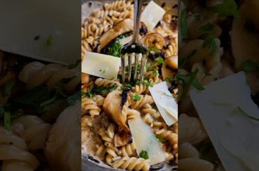 Creamy Mushroom Fusilli Pasta
