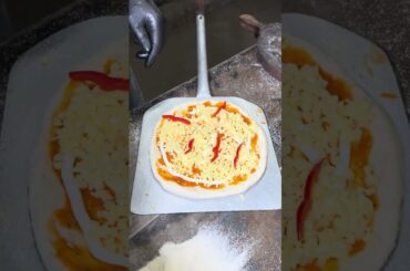 1 pizza 300 ka #greatindianthali #food #specialthali #specialfood #foodie #streetfood