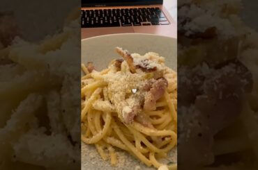 Italian food and romanticising my life ✨🤍 #romanticisinglife #softliving #solodateideas