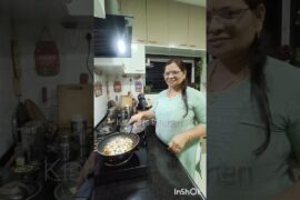 No Maida No Yeast l Aata Pizza Recipe 😋 l गव्हाच्या पिठाचा पौष्टिक पिझ्झा #shorts #shortvideo