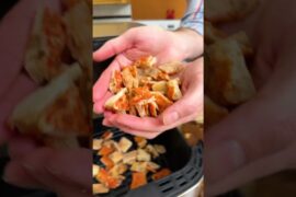 Leftover Pizza Croutons! 🥗 #leftovers #pizza #airfryer #salad