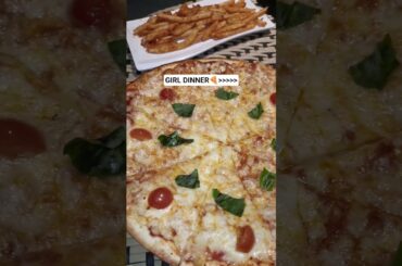 PIZZA PARTY🍕| GIRL DINNER| HYDERABAD| INDIAN STREET FOOD #ytshorts #food #pizza #trending #viral #yt