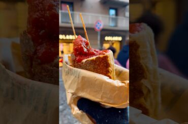 Best Street Food in Italy 🍕🍰 Must-Try in Naples! #streetfood #italianfood #trattoria #eatitalian