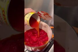 Things I learned in culinary school: spaghetti pomodoro 🍝| Maddie cooking