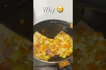 What do you think is the reason the omelet broke?#shorts #omelette #frittata #italy