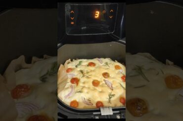 Day -41 Focaccia bread #viralvideo #airfryer #italianfood #mayrakisecratrasoi@Mayrakisecretrasoi