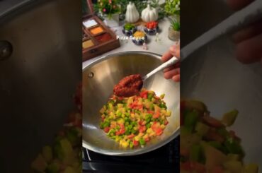 cheesy Pizza rice Bowl 😋😋#recipe #cooking#food#trending#reels #viral #video#lunchideas@MrBeast2