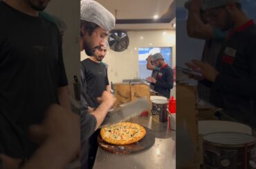 #pizzajohns #itspizzatime #bbqpizza #pizzalover #pizzarecipes #food #pizzatoppings #pizzatime