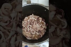 Cooking Calamari with White wine #shorts