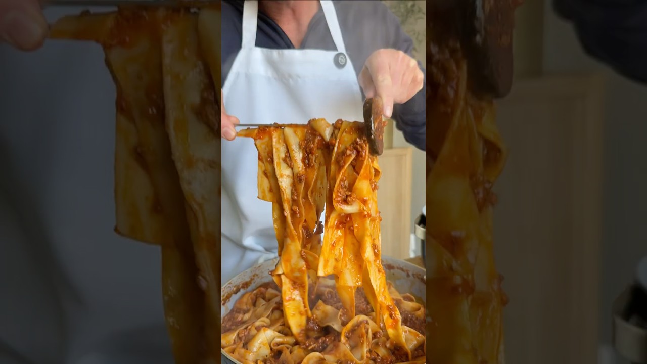 Authentic Ragu alla Bolognese (Traditional Style) ๐๐ฎ๐น #pasta #italianfood #shorts Authentic Ragu alla Bolognese (Traditional Style) ๐๐ฎ๐น #pasta #italianfood #shorts